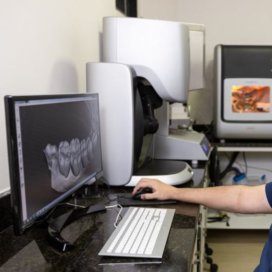 Aperfeiçoamento em Odontologia Digital para Equipe Auxiliar TSB/ASB/TPD